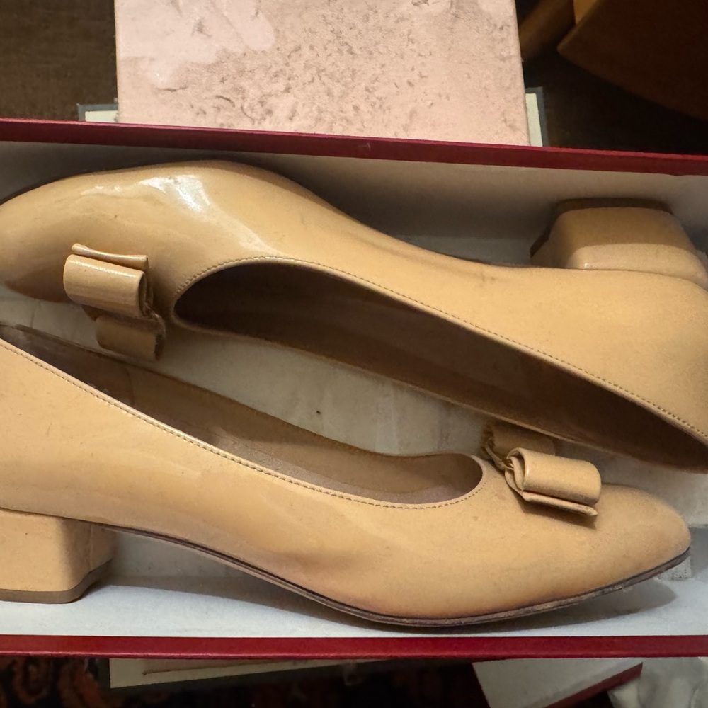 Salvatore Ferragamo Tan Flats with Bow Accent